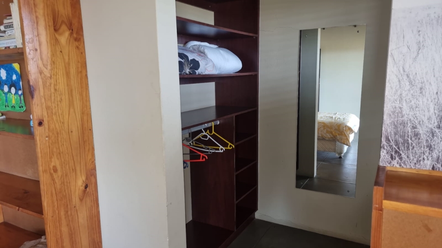 6 Bedroom Property for Sale in Merryhill Eastern Cape